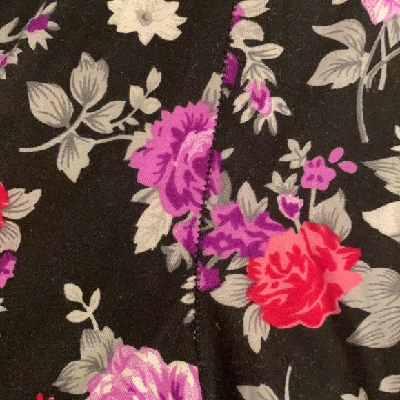 Super soft brilliant flowered leggings - Picture 6 of 7